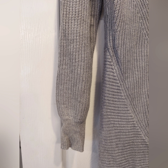 White House Black Market GRAY Button knit ribbed STRUCTURED CARDIGAN Sweater XS - Picture 8 of 11